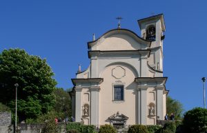 Il Santuario della Madonna delle Lacrime a Lezzeno