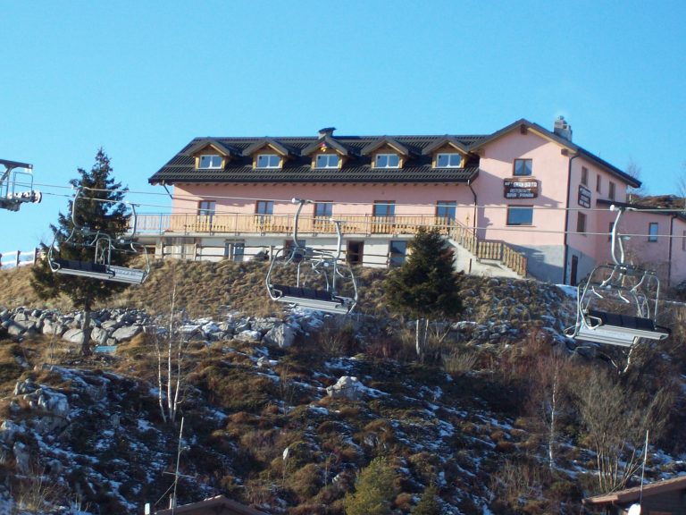 Rifugio Gran Baita Piani Di Bobbio