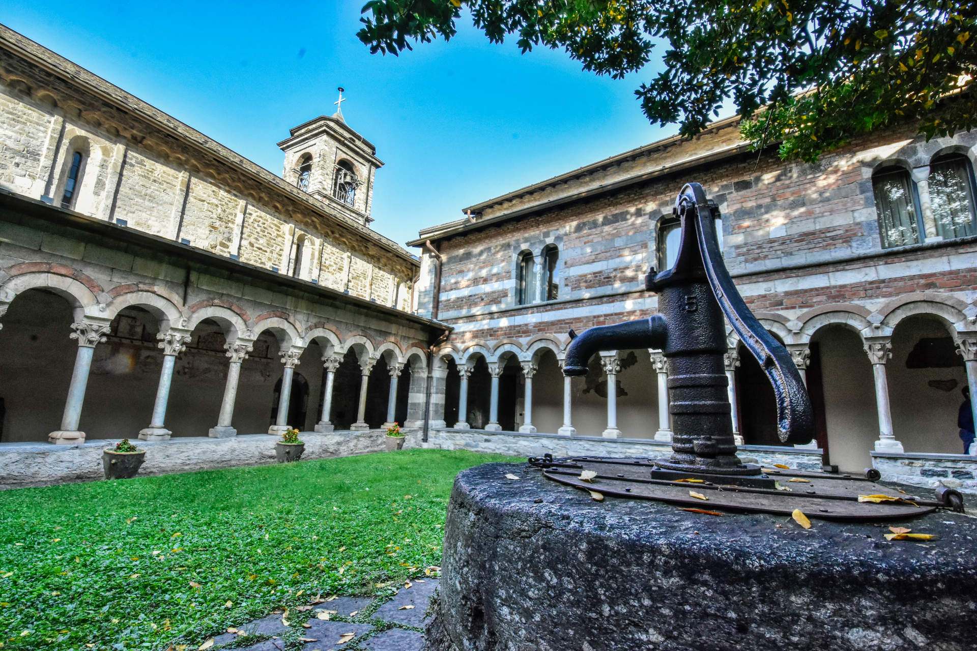 Colico Abbazia di Piona Paolo Bosca Lago di Como e Valsassina